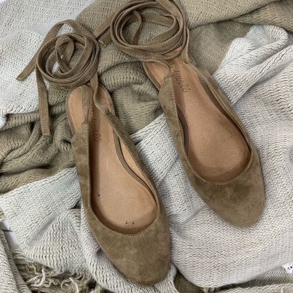 Madewell Shoes - Madewell Olive “April” Ankle Wrap Flat